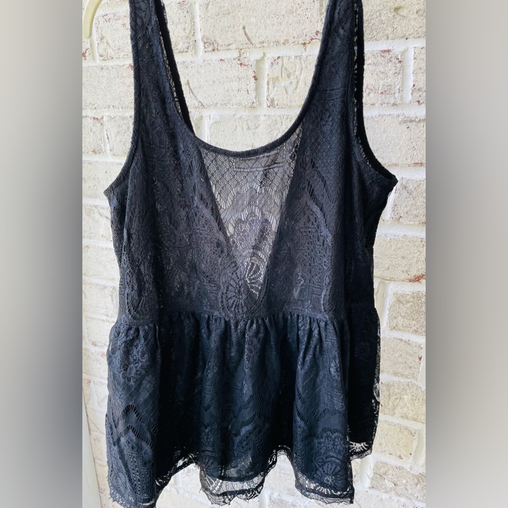 Luca Couture | Lace Top